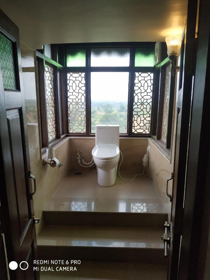 מלון Mpt Sheesh Mahal, אורצ'ה מראה חיצוני תמונה