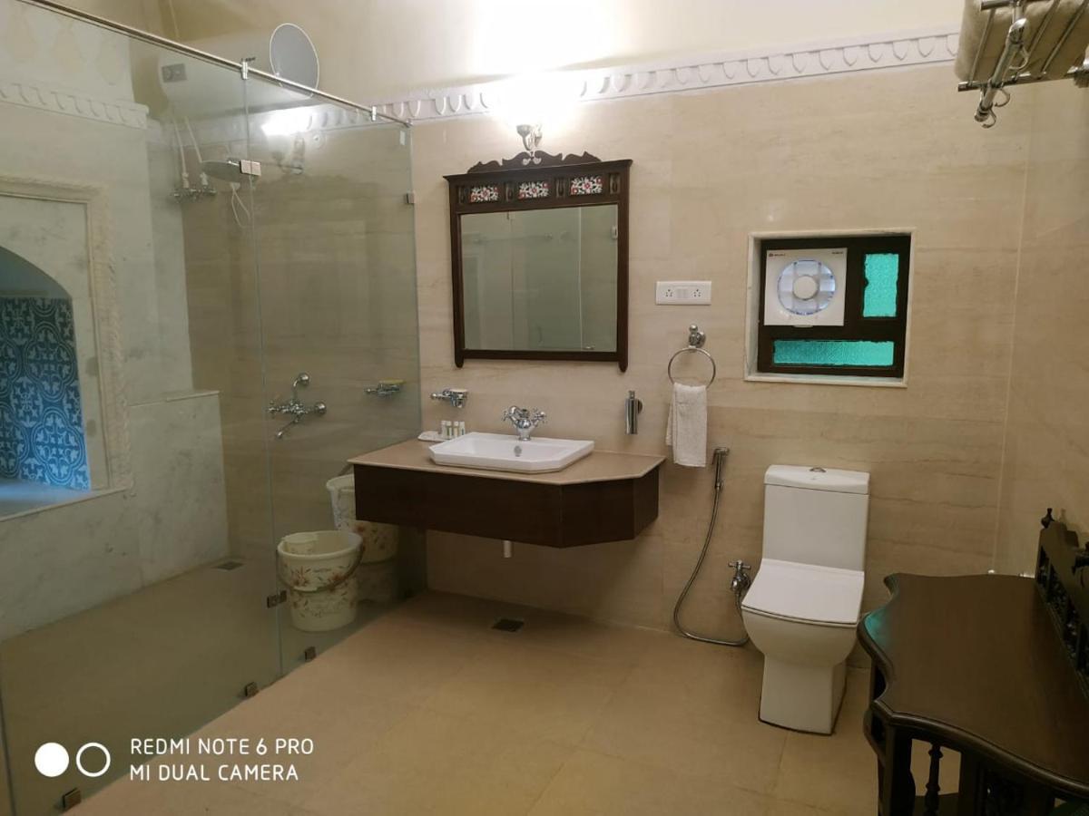מלון Mpt Sheesh Mahal, אורצ'ה מראה חיצוני תמונה
